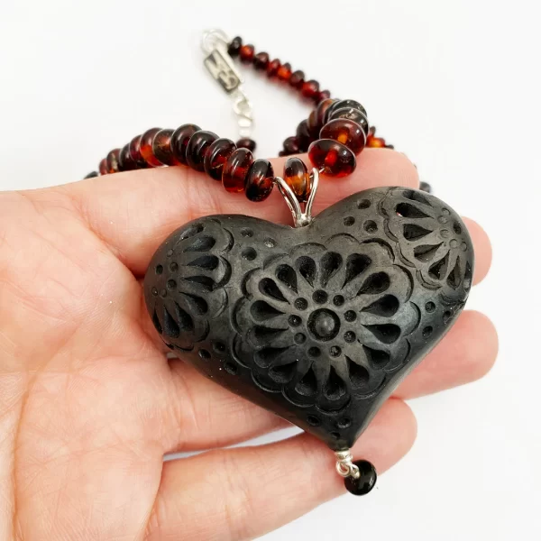 Red Dawn Black clay Heart - Image 3